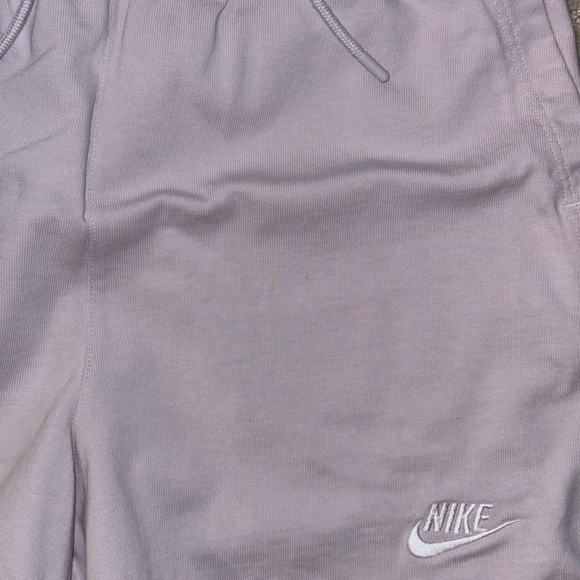 NIKE SHORTS - Picture 3 of 4